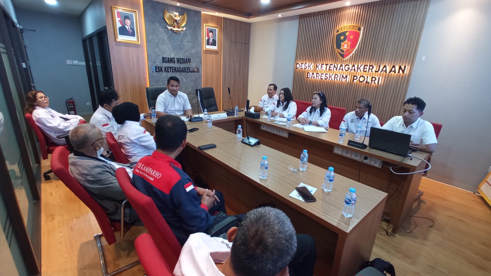 3dce0bba-b211-4293-b4f1-7c9c944ea438.jpg